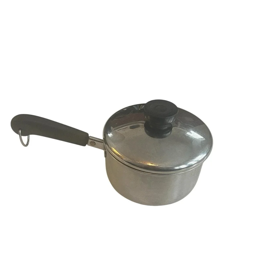 Revere Ware 1 Quart Sauce Pan Pot with lid Clinton Illinois 93d‎ USA